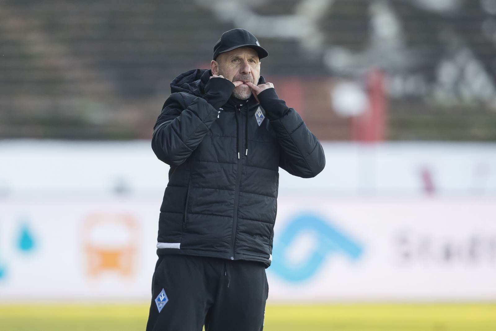 Bernhard Trares als Trainer des SV Waldhof Mannheim