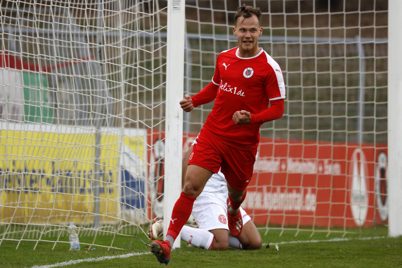 christian derflinger, viktoria köln, 3. liga Christian Derflinger jubelt für Viktoria Köln