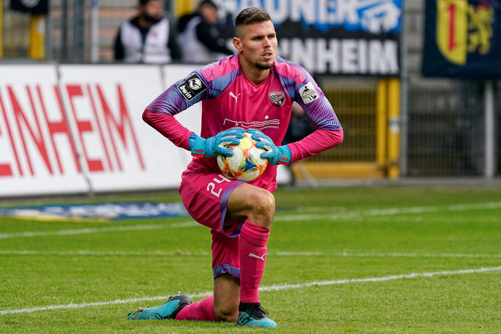 3. liga, fc ingolstadt, fabijan buntic Fabijan Buntic im Spiel gegen Mannheim.