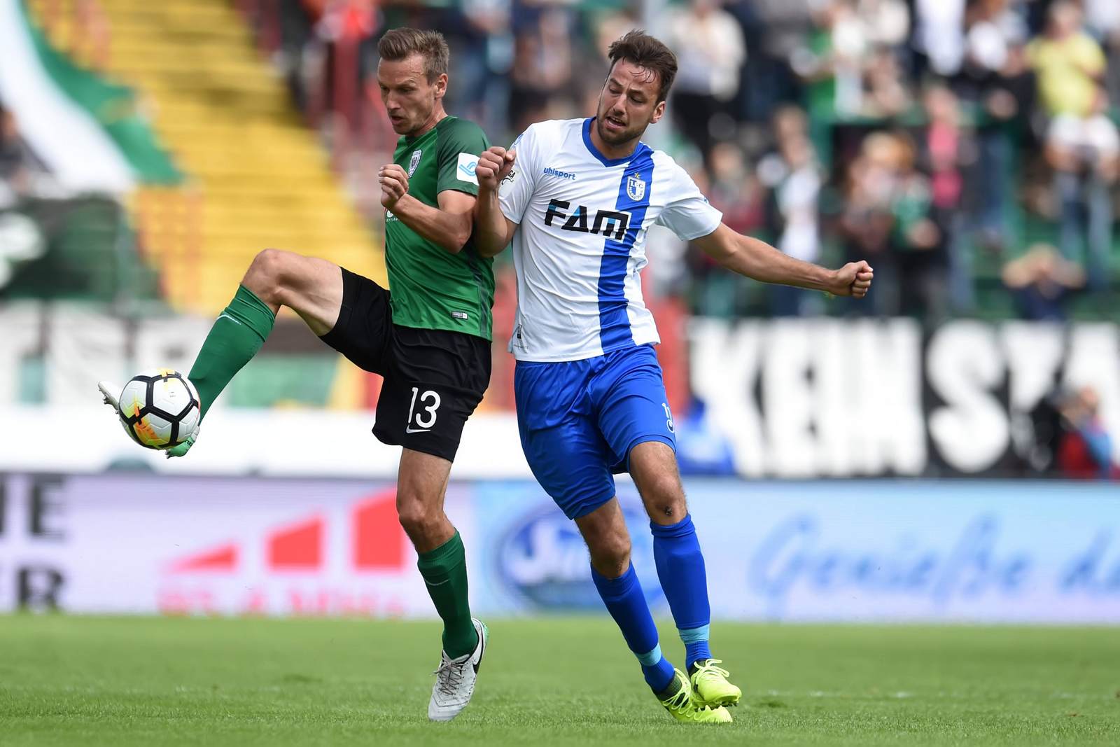 3. liga, 1. fc magdeburg, preußen münster, ole kittner, christian beck Münsters Ole Kittner (l.) gegen Magdeburgs Christian Beck.