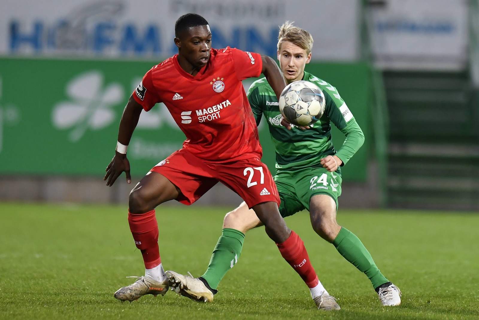 fc bayern u23, derrick köhn Derrick Köhn gegen Maximilian Sauer von Greuther Fürth.