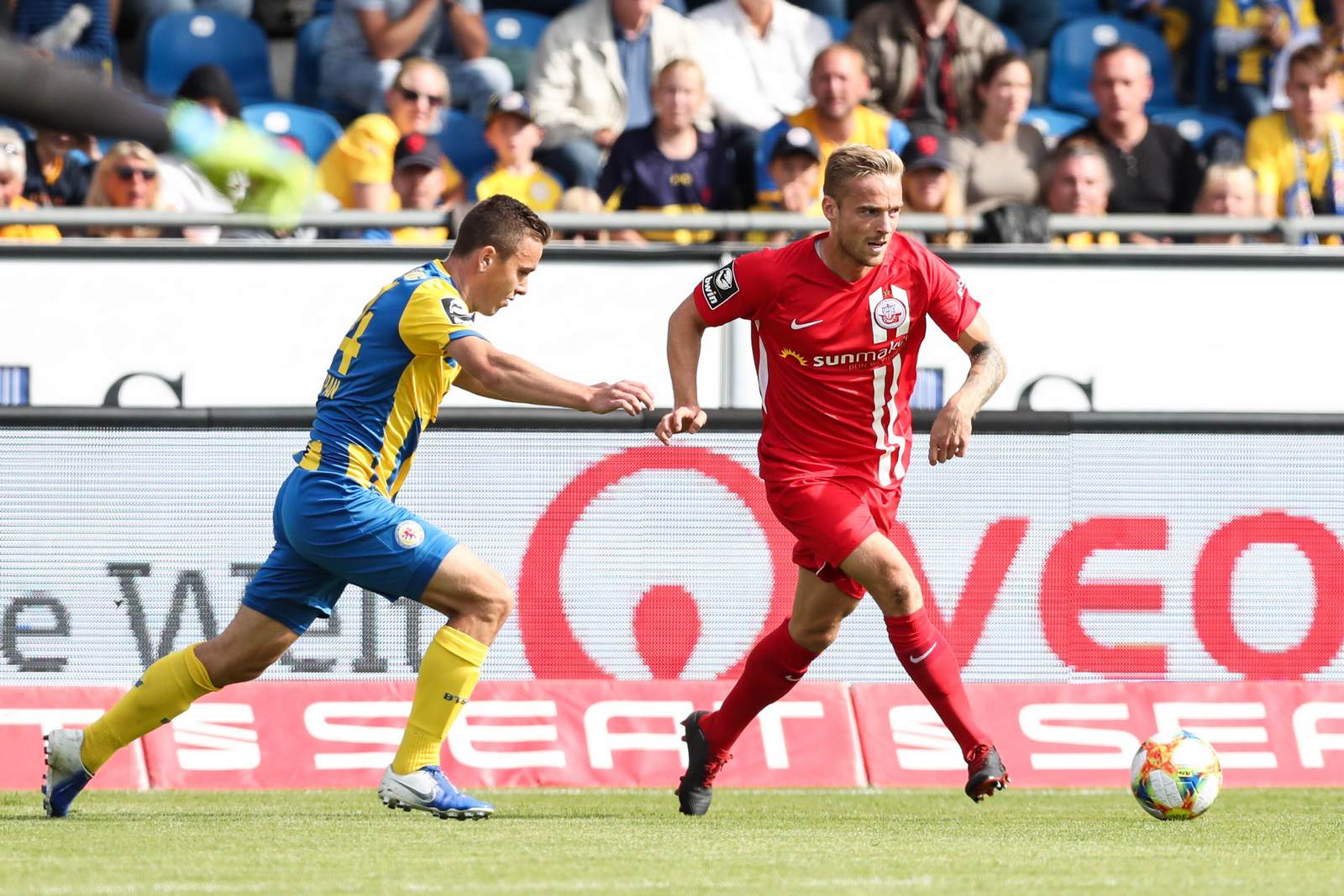 feigenspan braunschweig butzen hansa 3.liga Nils Butzen von Hansa gewinnt Laufduell gegen Feigenspan von Braunschweig