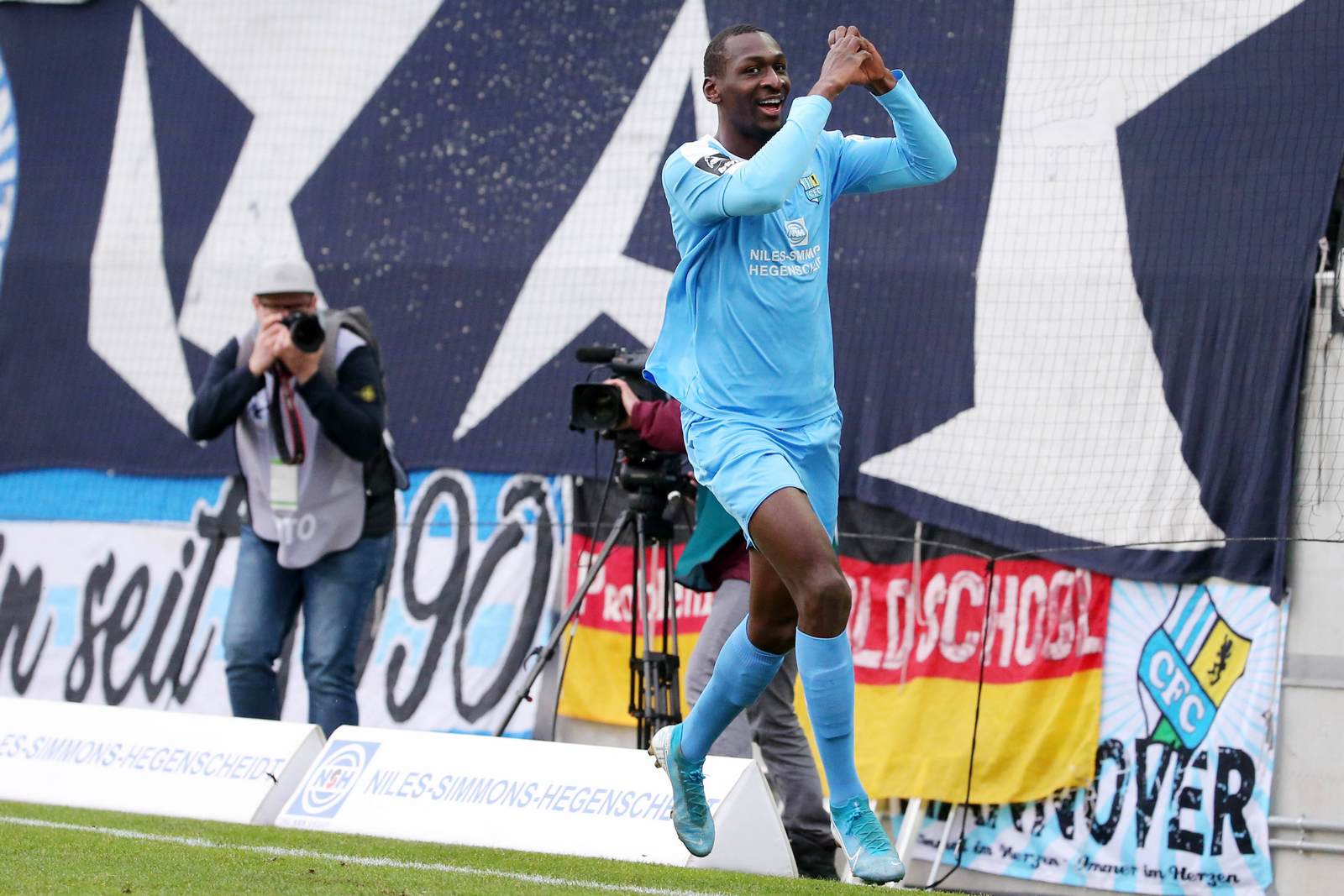 tarsis bonga, chemnitzer fc, 3. liga Tarsis Bonga beim Chemnitzer FC