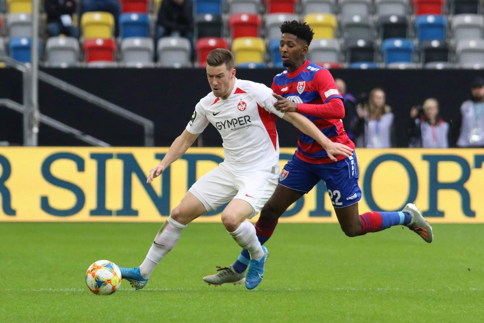 christian kühlwetter, boubacar barry, kfc uerdingen, fck, 3. liga Christian Kühlwetter gegen Boubacar Barry