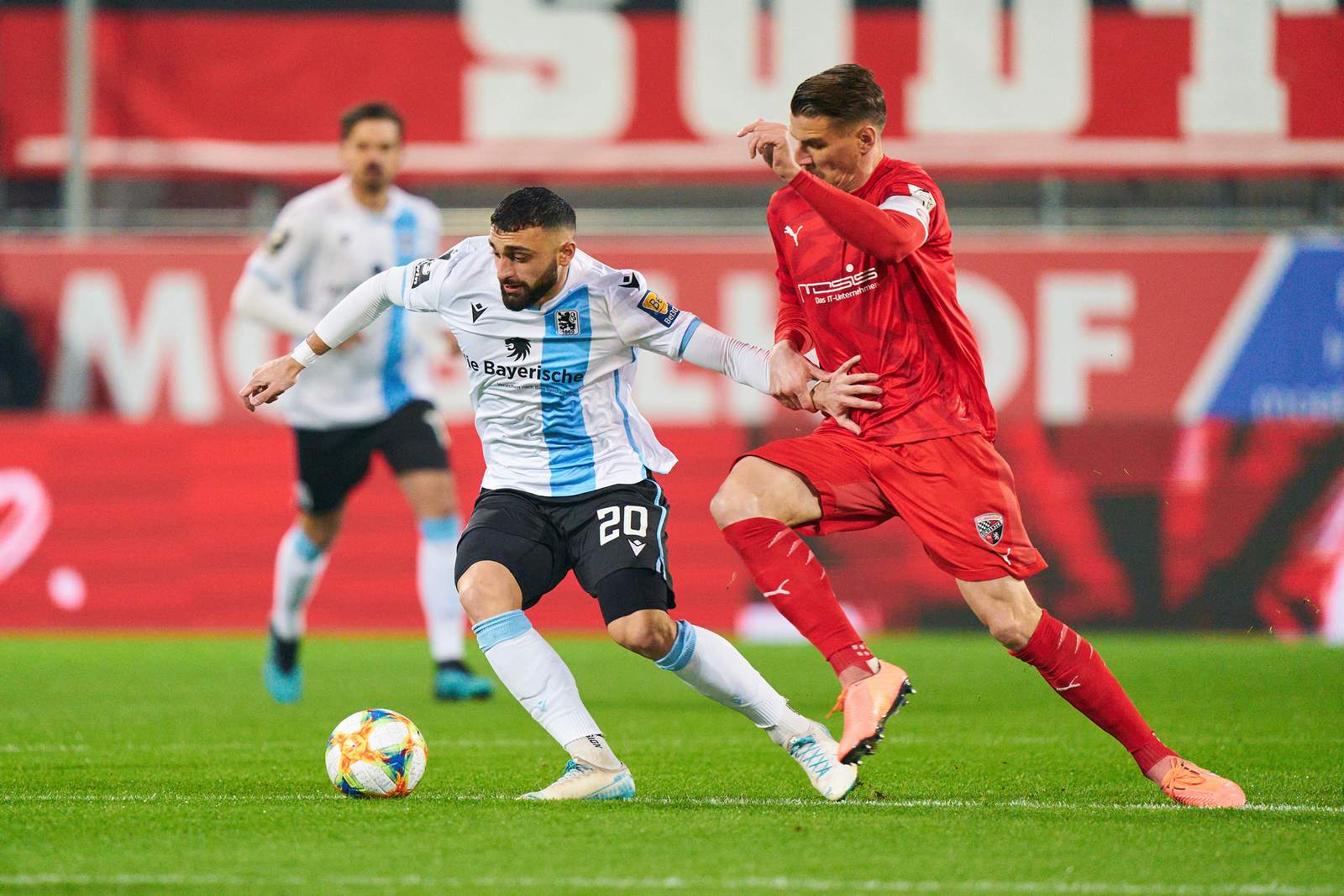 efkan bekiroglu, stefan kutschke, 1860 münchen, fc ingolstadt, 3. liga Efkan Bekiroglu gegen Stefan Kutschke
