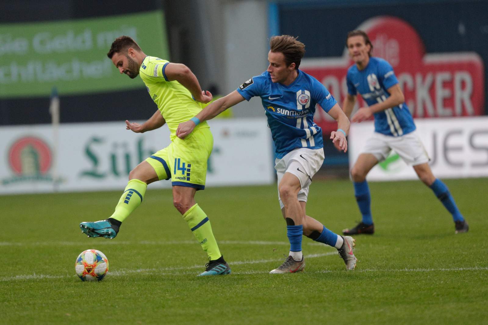 3. liga, msv duisburg, mirnes pepic Mirnes Pepic gegen Tim Albutat.