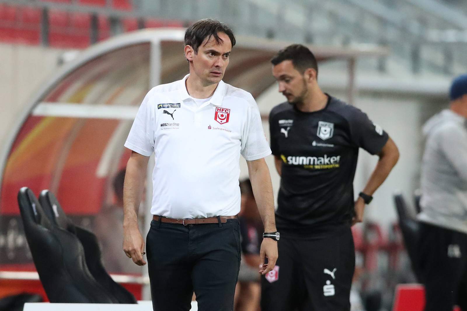 3. liga, hfc, florian schnorrenberg Florian Schnorrenberg an der Seitenlinie.