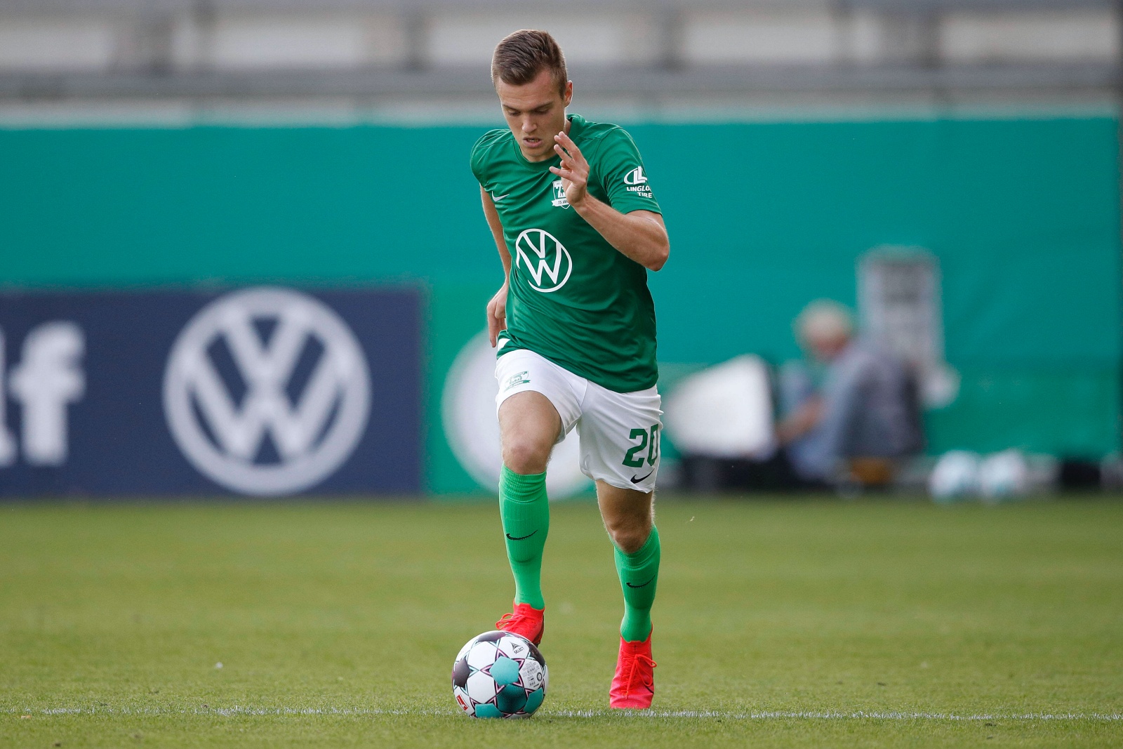 luca horn, VfL Wolfsburg, dfb pokal Luca Horn beim VfL Wolfsburg