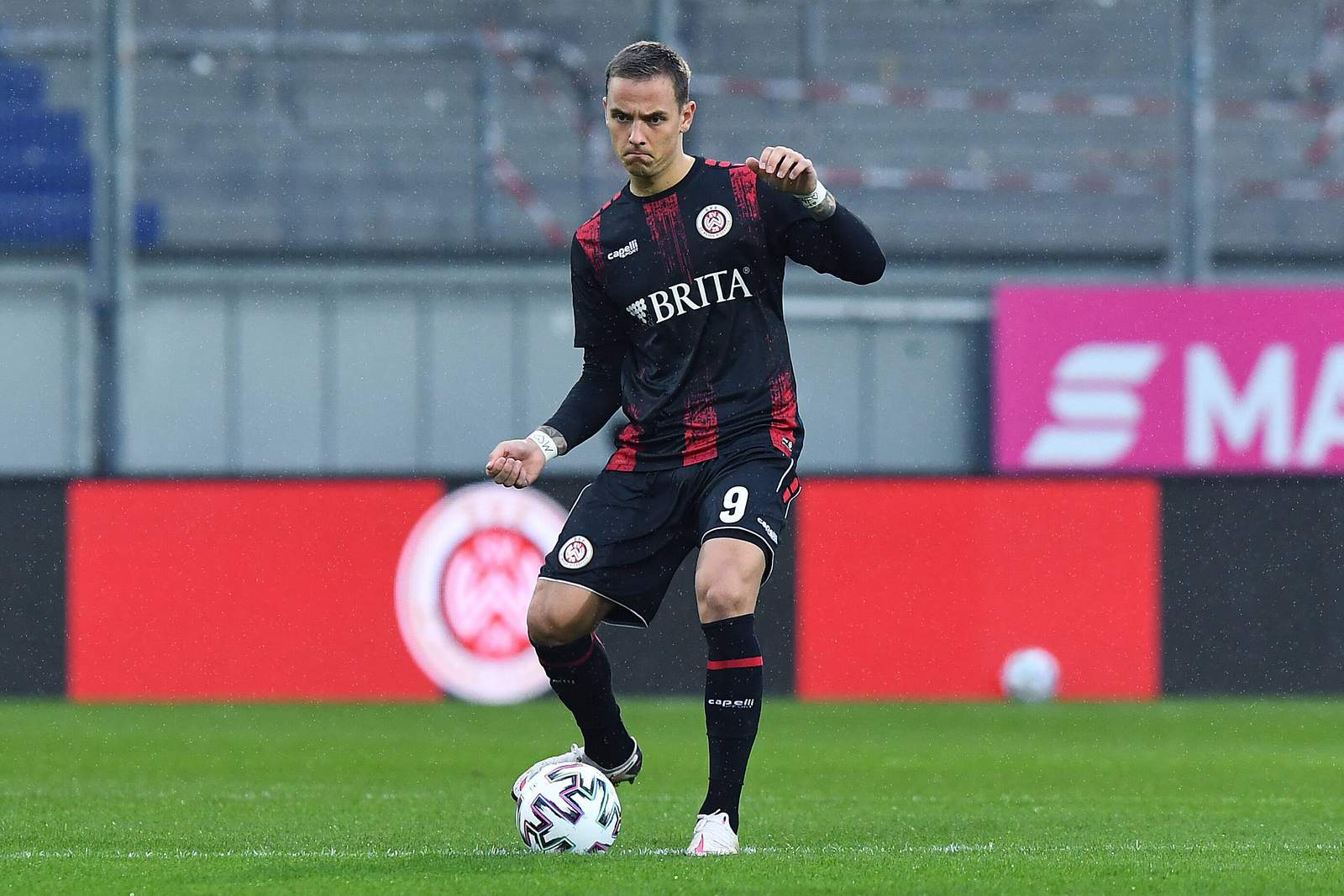 3. liga, wehen wiesbaden, phillip tietz Phillip Tietz im Heimspiel gegen die Bayern U23.